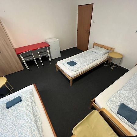 Rooms Veveri - Uvoz, 10 Min Peski Do Centru ブルノ エクステリア 写真