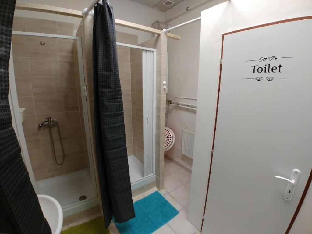 Rooms Veveri - Uvoz, 10 Min Peski Do Centru ブルノ エクステリア 写真